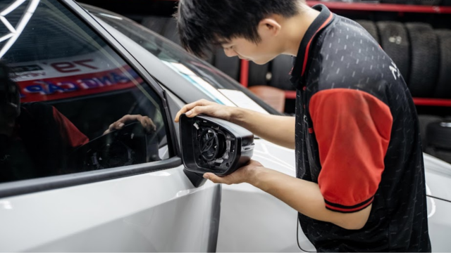 KHÁM PHÁ LỢI ÍCH CỦA GƯƠNG TỰ ĐỘNG CHO XE Ô TÔ – NÂNG CAO TRẢI NGHIỆM LÁI XE